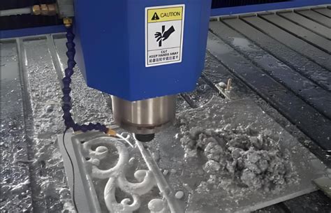 CNC 雕刻：工艺、类型和应用 .